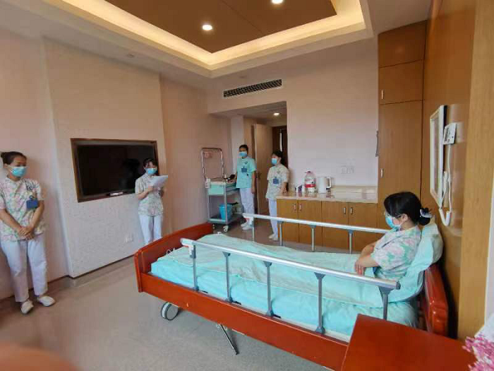 川泌住院病区开展职业暴露应急演练