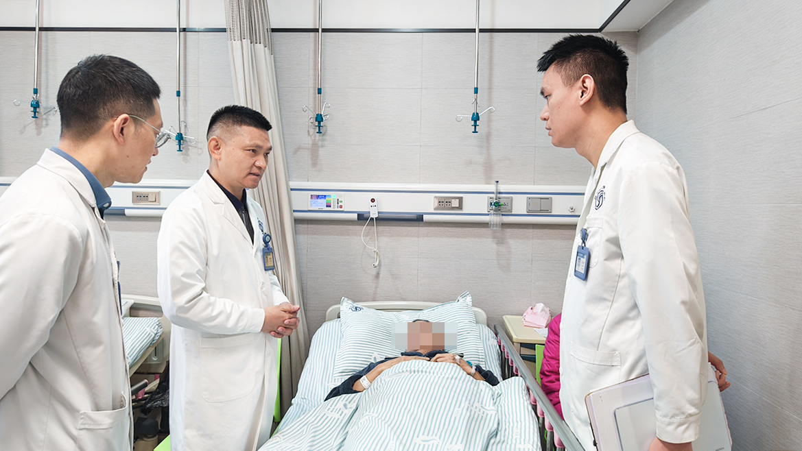 三载排尿难，一朝机器人“智”取魔丸