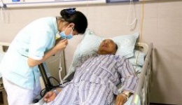 是谁“雕刻”了这块疯狂的石头